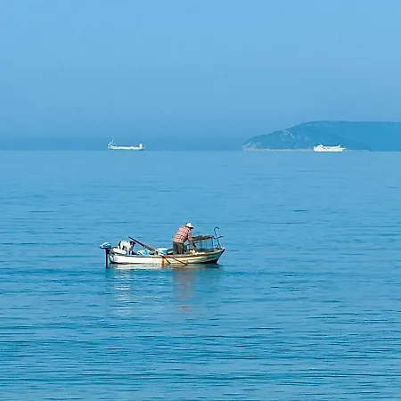 Beachfront Meri Daire *