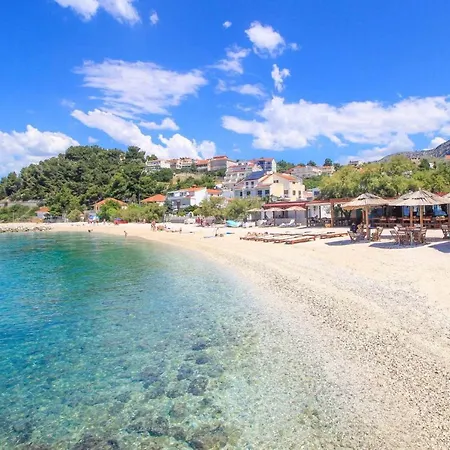 Daire Beachfront Meri *