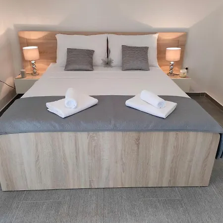 Beachfront Meri Daire Podstrana