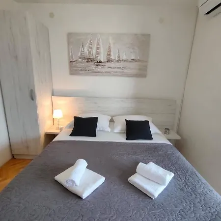 Beachfront Meri Podstrana