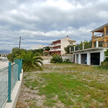 Beachfront Meri * Podstrana