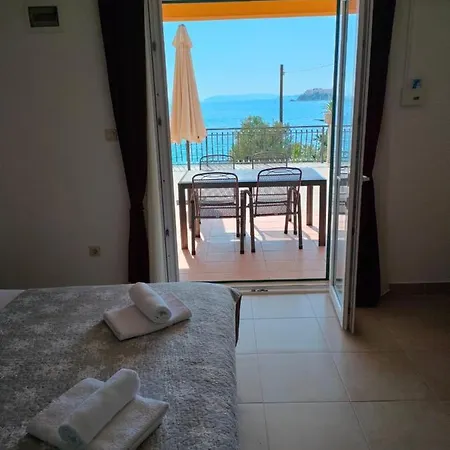 Beachfront Meri Apartment
