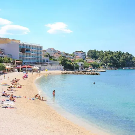 Beachfront Meri Podstrana