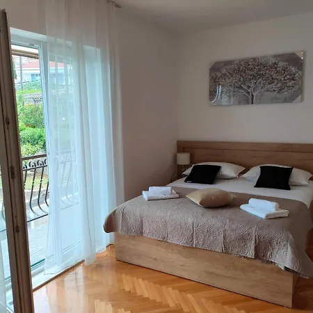 Beachfront Meri Podstrana